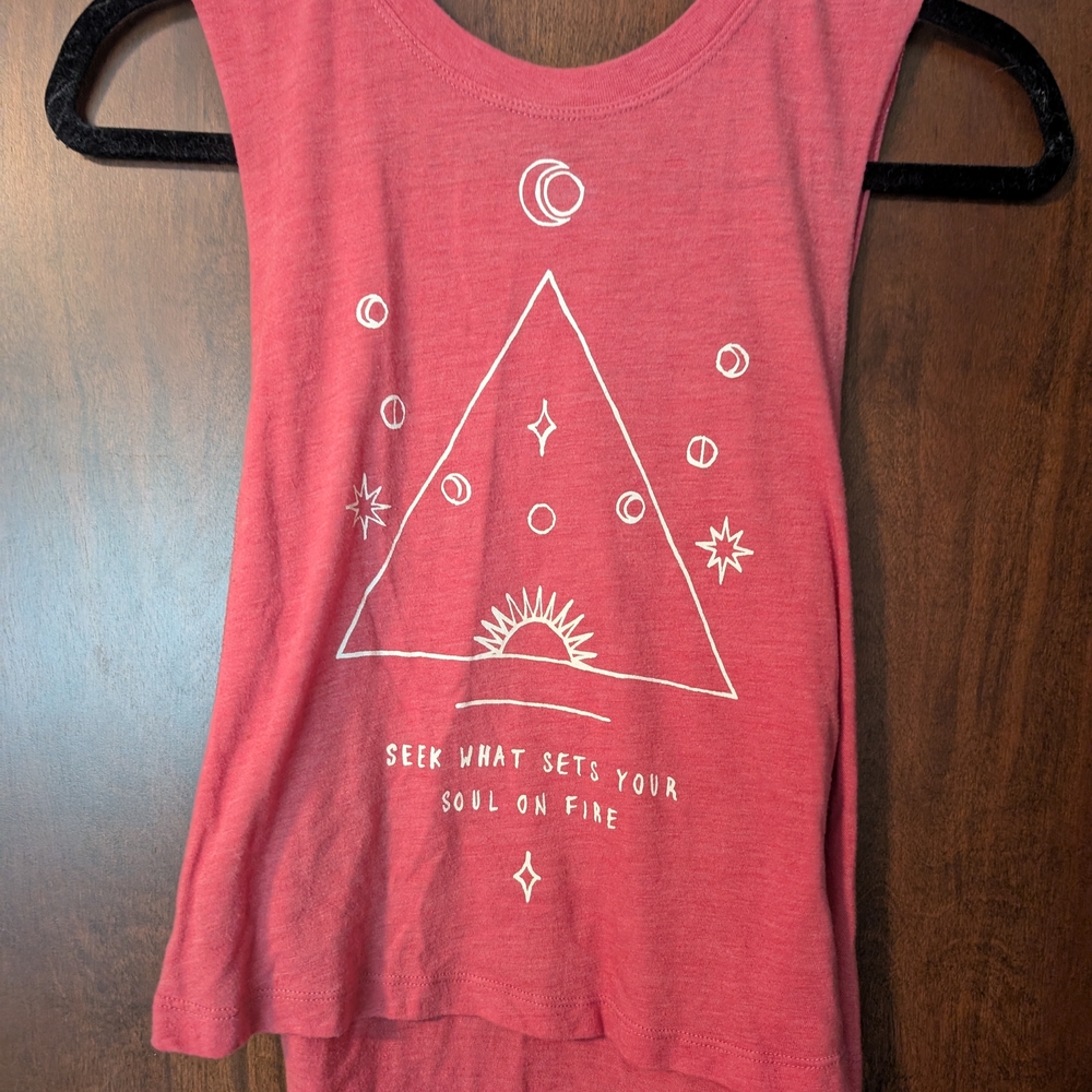 Red Sleeveless Graphic Tank Top
